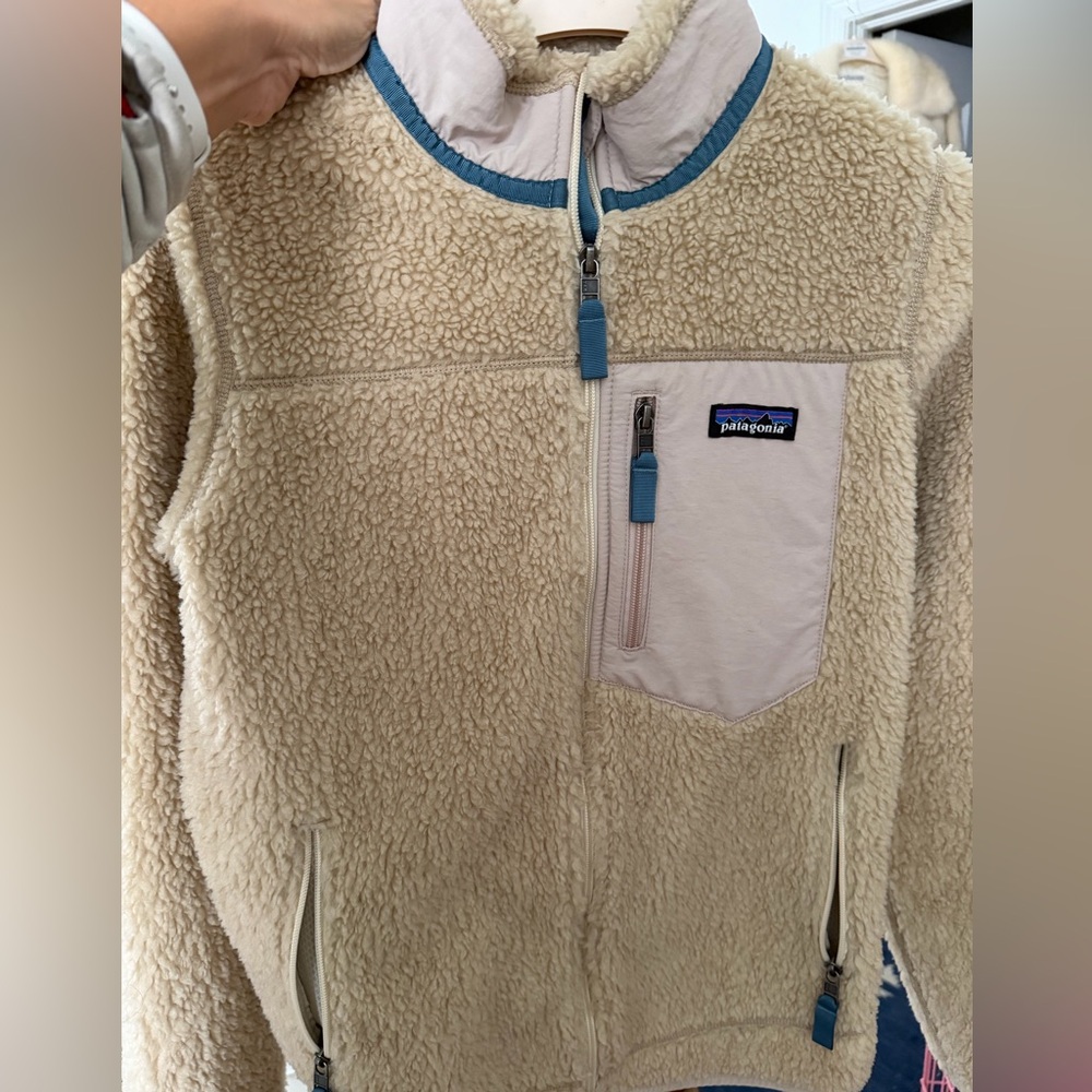 Patagonia Cream Fleece Sherpa Jacket with Blue Accent